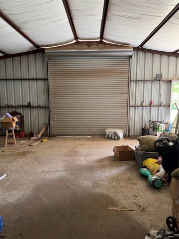 303 E 8th Street, Quanah, TX 79252