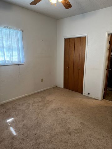 303 E 8th Street, Quanah, TX 79252