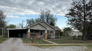 303 E 8th Street, Quanah, TX 79252