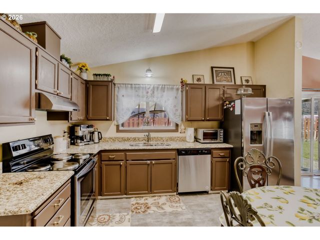 230 Sw 22ND St, Troutdale, OR 97060