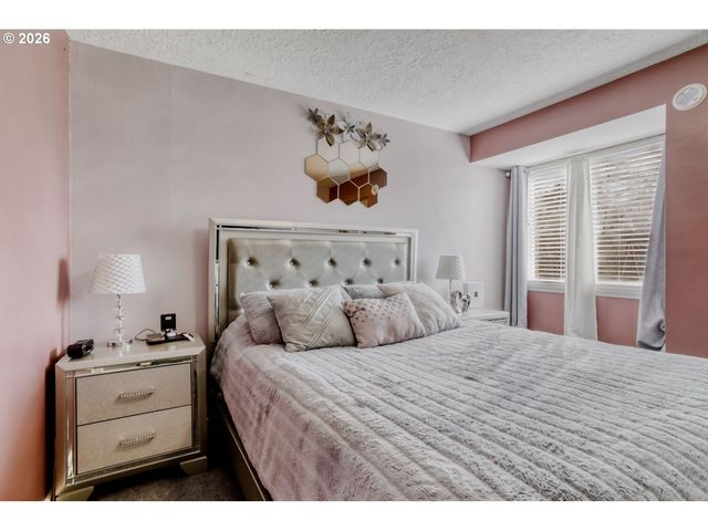 230 Sw 22ND St, Troutdale, OR 97060