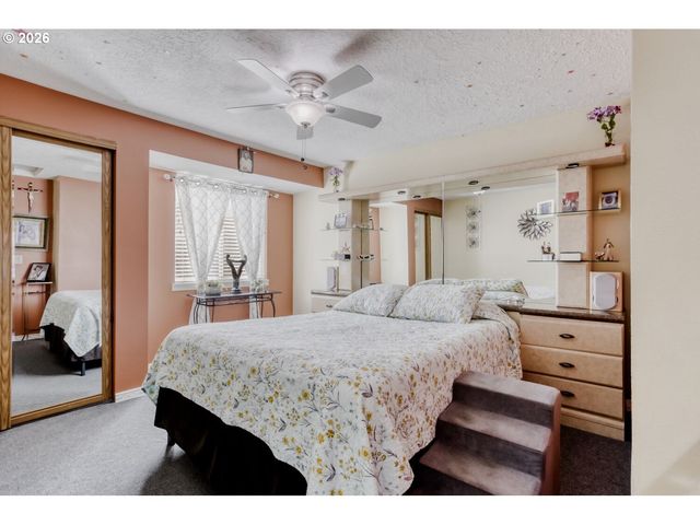 230 Sw 22ND St, Troutdale, OR 97060