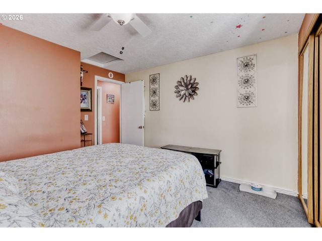 230 Sw 22ND St, Troutdale, OR 97060