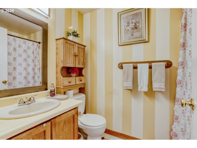 230 Sw 22ND St, Troutdale, OR 97060