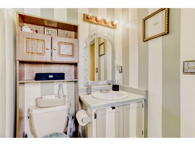 230 Sw 22ND St, Troutdale, OR 97060