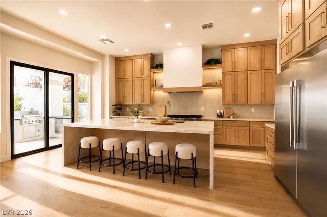 305 Prince Charming Court, Las Vegas, NV 89145