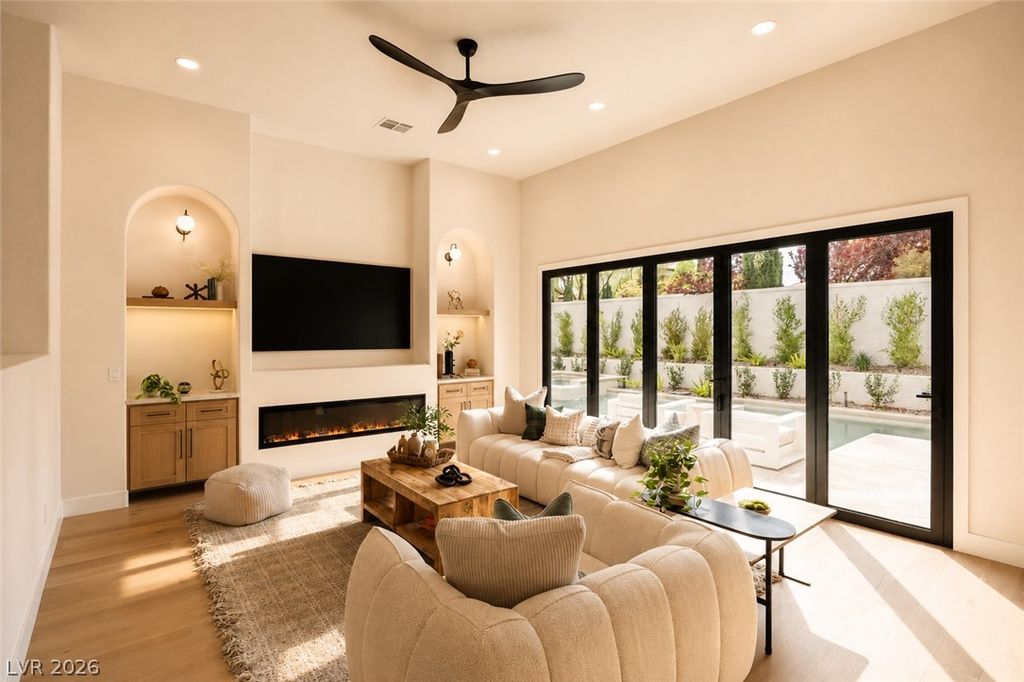 305 Prince Charming Court, Las Vegas, NV 89145