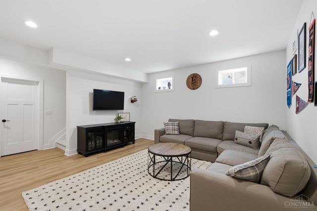 4670 Alpine Avenue, Blue Ash, OH 45242