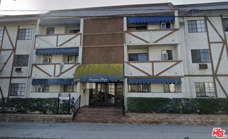18530 Hatteras Street 216, Los Angeles, CA 91356