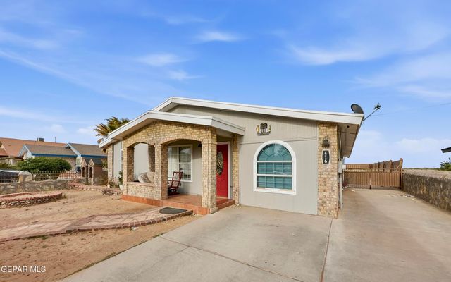 416 TIERRA LINDA Drive, Horizon City, TX 79928