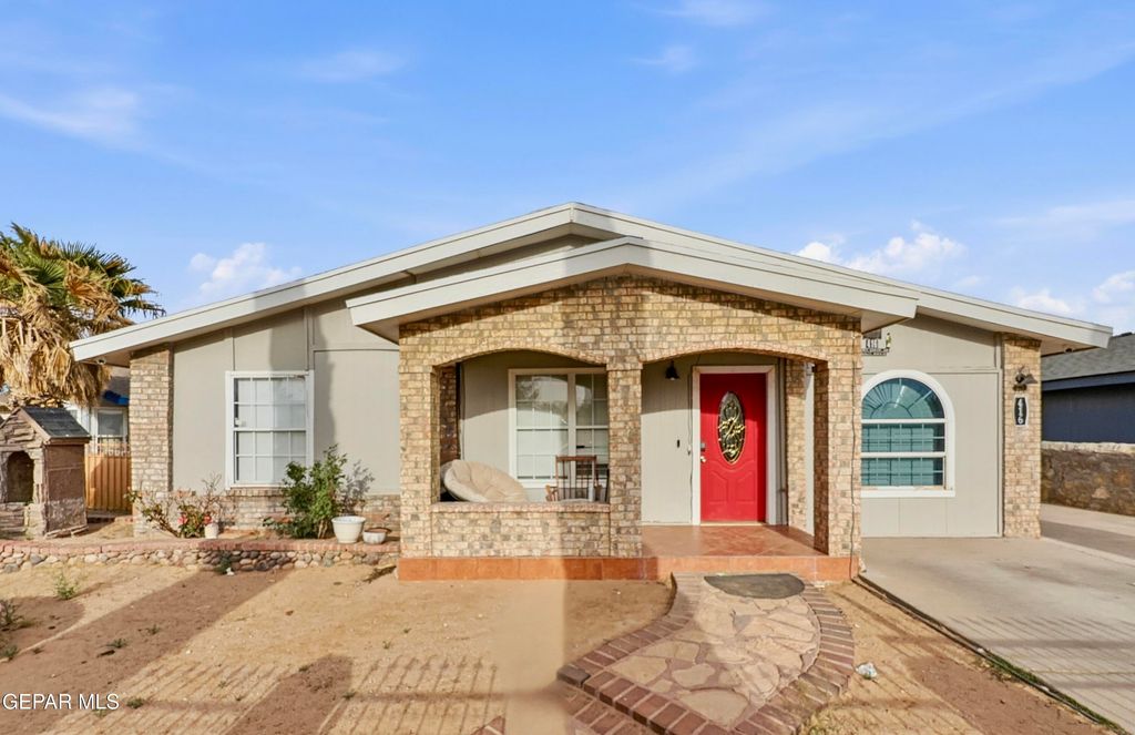 416 TIERRA LINDA Drive, Horizon City, TX 79928