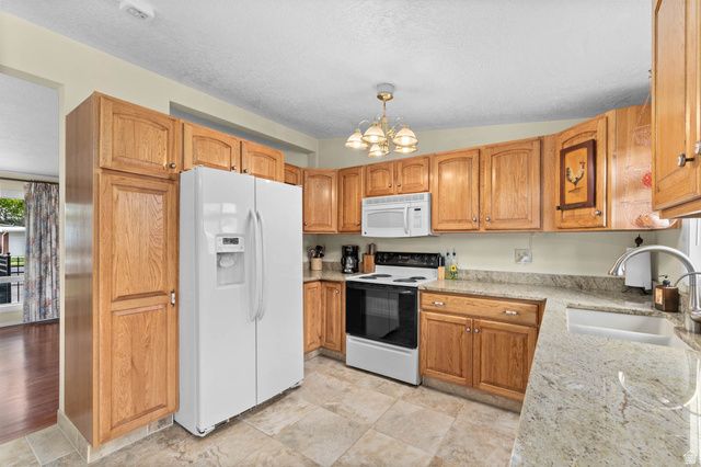 4317 S BENNION RD, Taylorsville, UT 84129