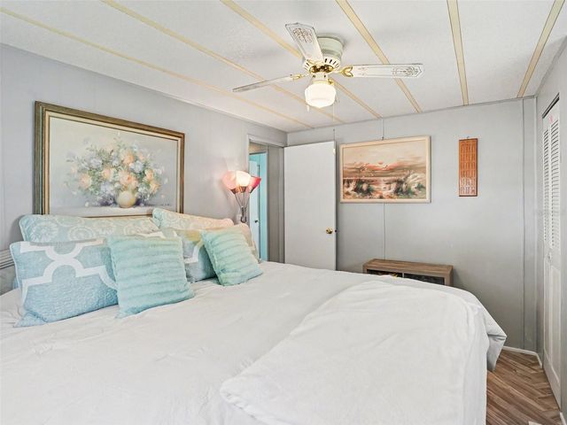 1124 FOREST LANE, Tavares, FL 32778