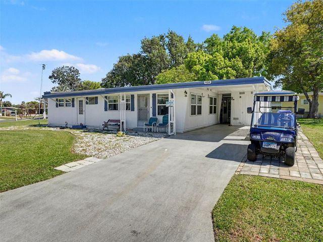 1124 FOREST LANE, Tavares, FL 32778