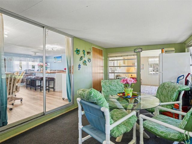 1124 FOREST LANE, Tavares, FL 32778