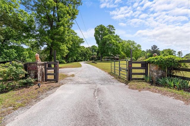 3662 Spivey Drive, Douglasville, GA 30134