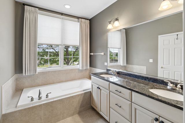 1181 Westlake Drive, Cary, IL 60013
