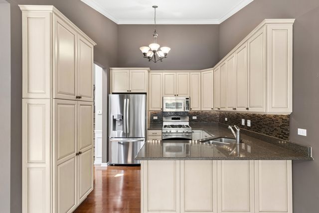 1181 Westlake Drive, Cary, IL 60013