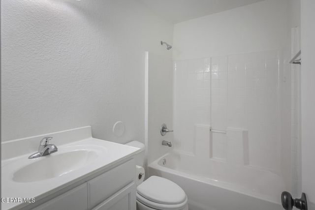 810 VILLAS DEL SOL Road, Socorro, TX 79927