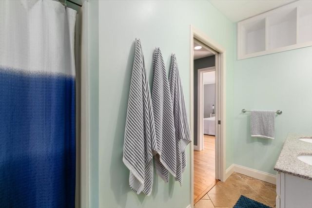 34 & 34R Pickering St, Essex, MA 01929