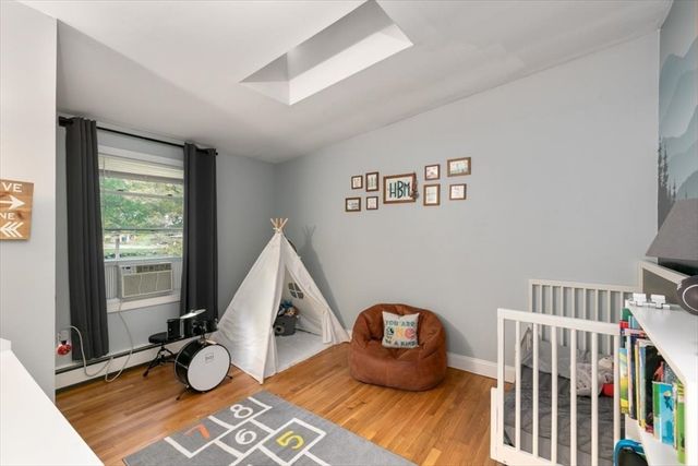 34 & 34R Pickering St, Essex, MA 01929