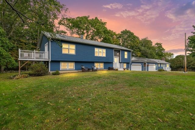 34 & 34R Pickering St, Essex, MA 01929