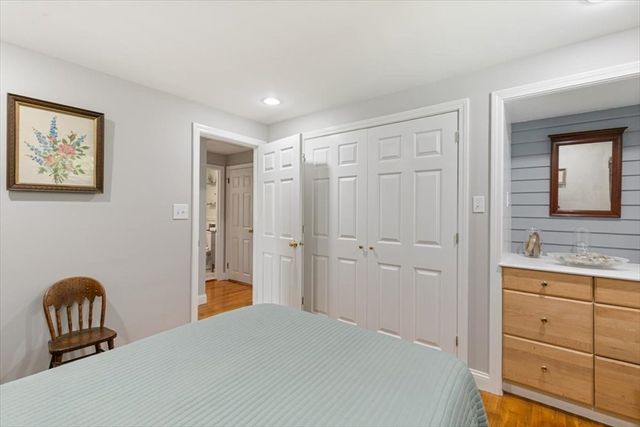 34 & 34R Pickering St, Essex, MA 01929