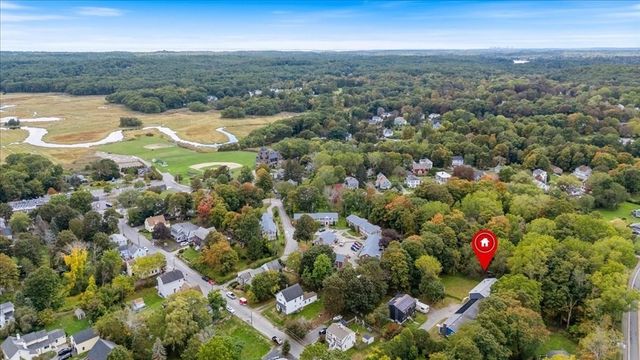 34 & 34R Pickering St, Essex, MA 01929