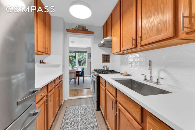 4555 Henry Hudson Parkway W A310, New York City, NY 10471