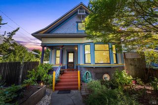 2142 Brown St, Napa, CA 94559
