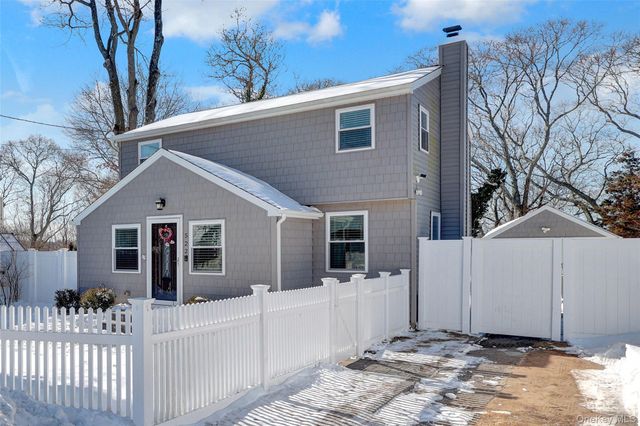 522 Browns Road, Nesconset, NY 11767