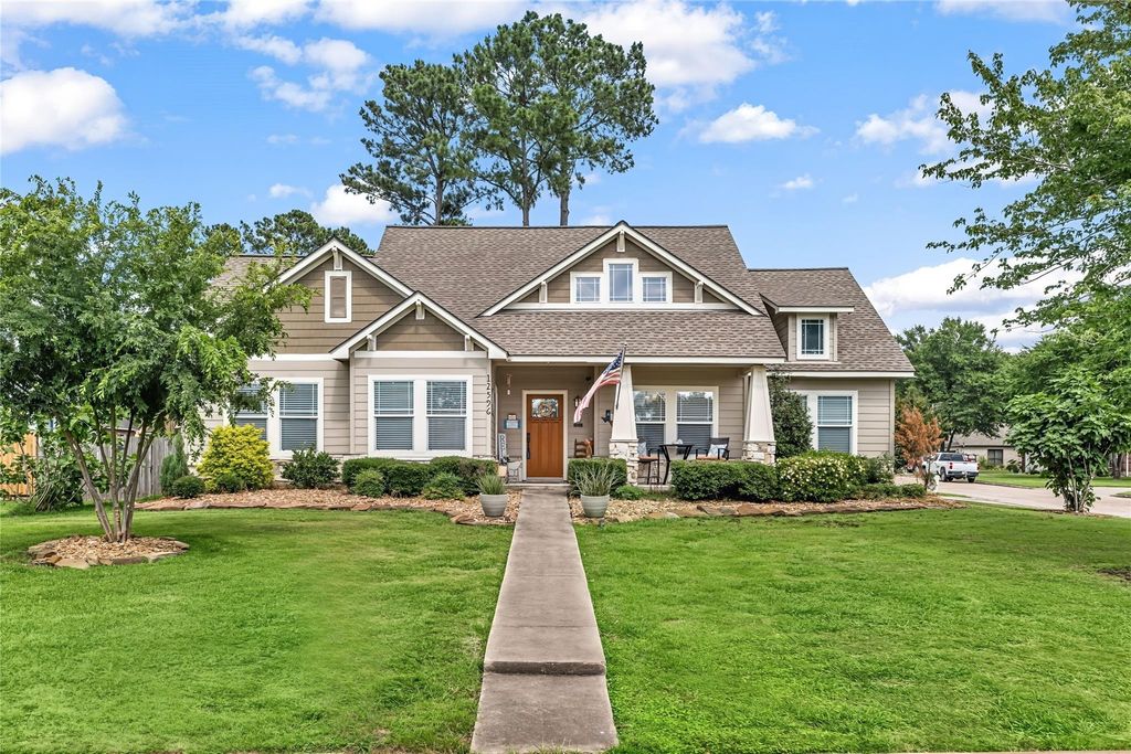 12596 Point Aquarius Boulevard, Willis, TX 77318