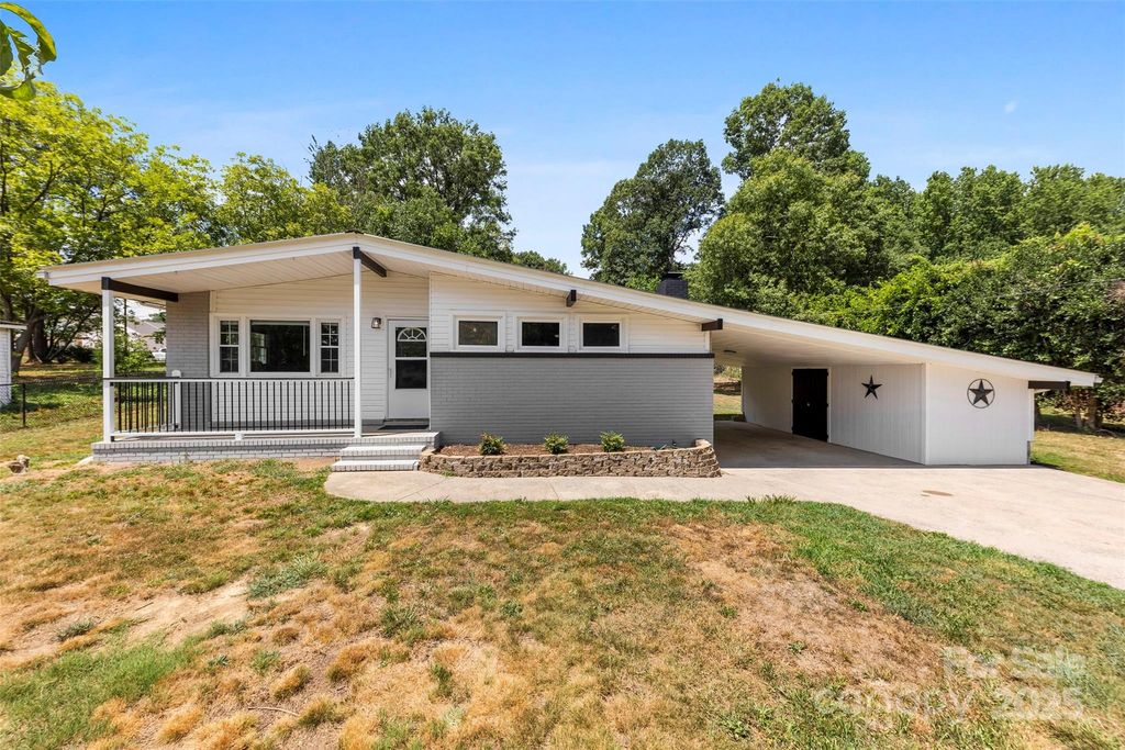 1313 Signal Avenue, Gastonia, NC 28052