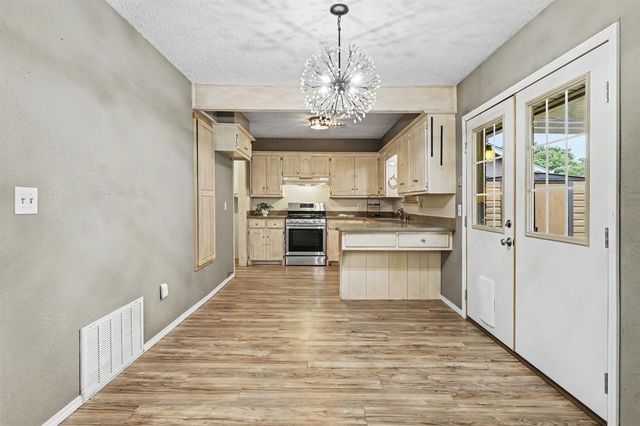 403 Vickie Drive, Yukon, OK 73099