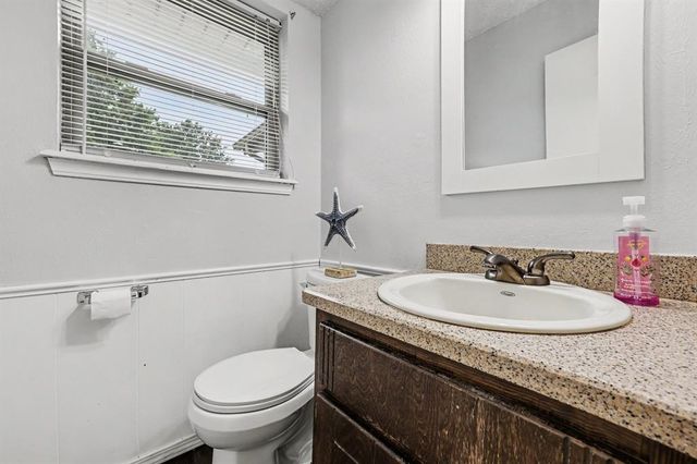 403 Vickie Drive, Yukon, OK 73099