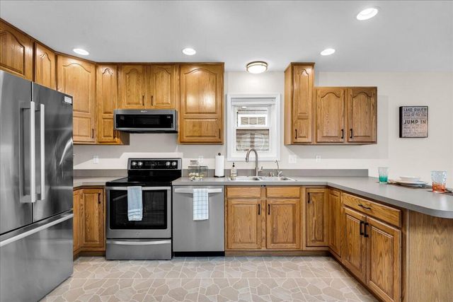 468 Pentecost Highway, Franklin Twp, MI 49265