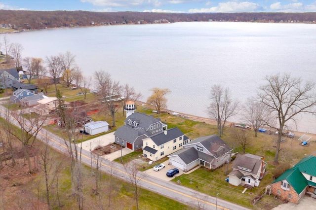 468 Pentecost Highway, Franklin Twp, MI 49265