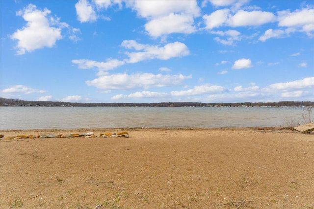 468 Pentecost Highway, Franklin Twp, MI 49265