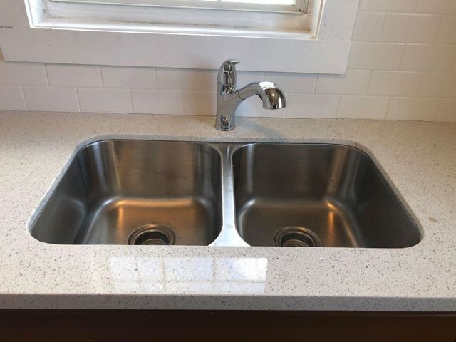 102 N Avenue A, Freeport, TX 77541