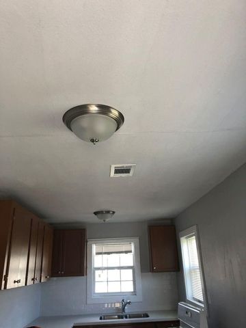 102 N Avenue A, Freeport, TX 77541