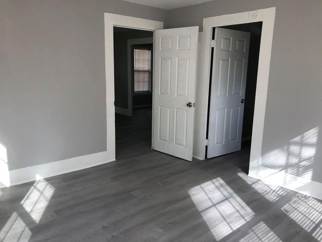 102 N Avenue A, Freeport, TX 77541