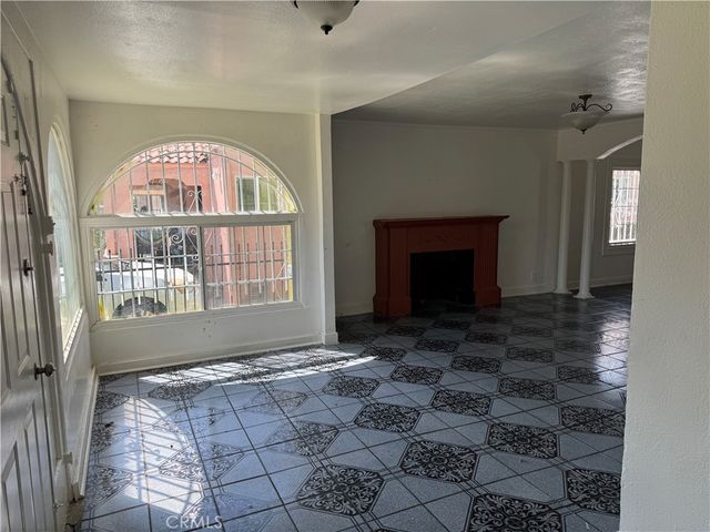 5819 4th Avenue 3, Los Angeles, CA 90043