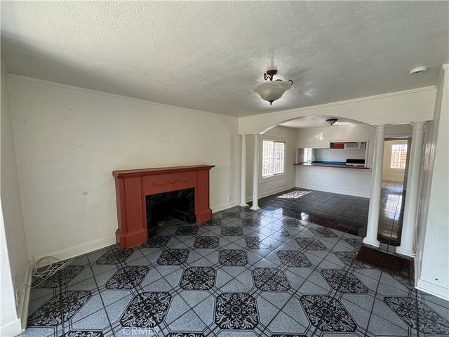 5819 4th Avenue 3, Los Angeles, CA 90043