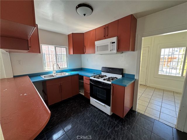 5819 4th Avenue 3, Los Angeles, CA 90043