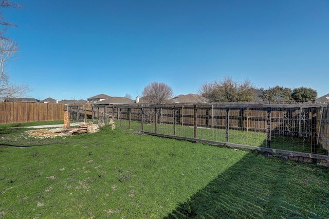 305 Waterlily WAY, Hutto, TX 78634