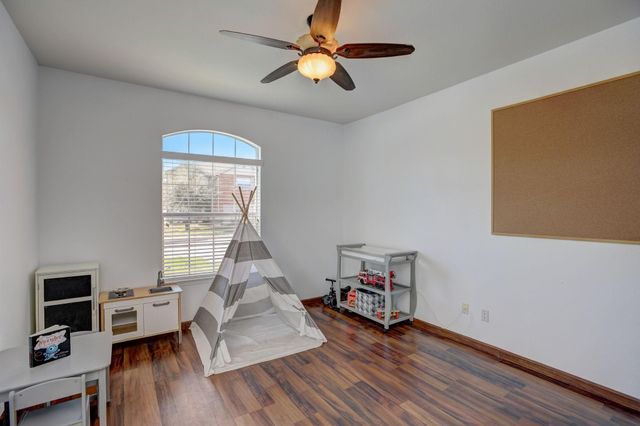 305 Waterlily WAY, Hutto, TX 78634