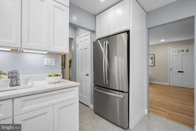5711 WYNGATE DR, Bethesda, MD 20817