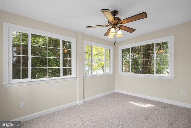 5711 WYNGATE DR, Bethesda, MD 20817