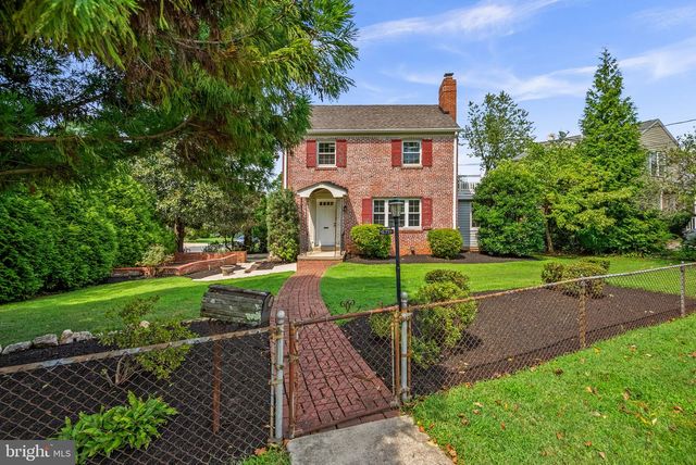 5711 WYNGATE DR, Bethesda, MD 20817
