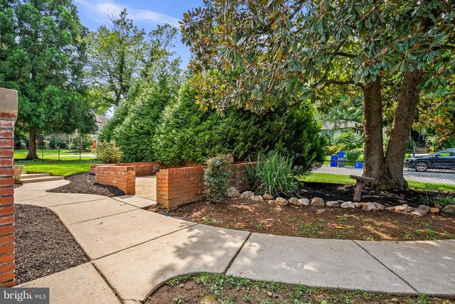 5711 WYNGATE DR, Bethesda, MD 20817